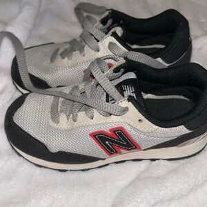 Youth new balance tennis shoes